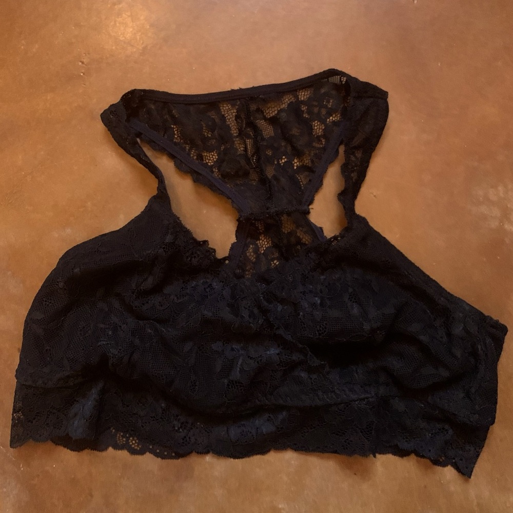 Motherhood Maternity // EUC Wrap Lace Bralette
